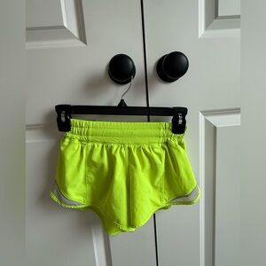 Lululemon Hotty hot shorts 2.5” Highlight shorts